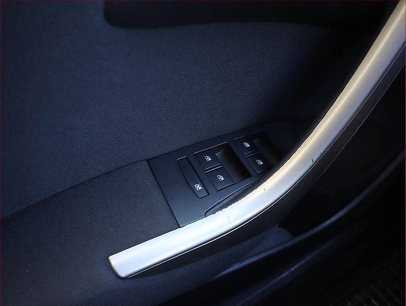 Opel Astra (2010) 1.6 T, Automat, Tempomat - fotka 16 z 18