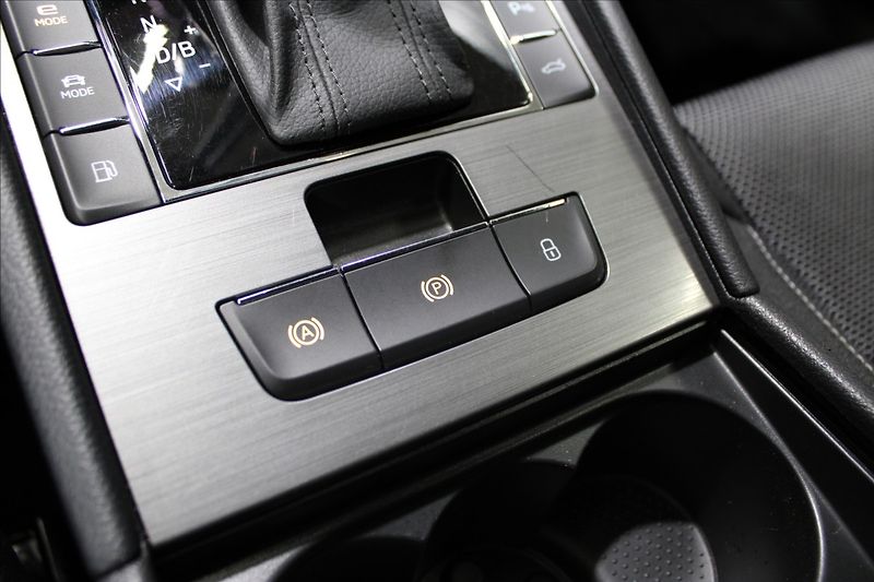 Škoda Superb 1,4 IV 115KW Style DSG - fotka 31 z 37
