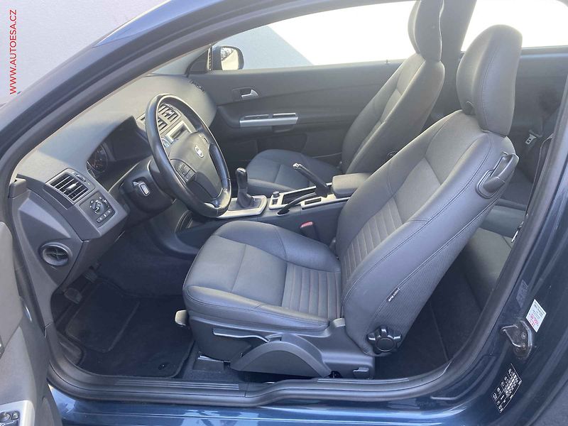 Volvo C30 (2010) 1.6 D2 - fotka 8 z 15