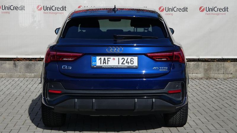 Audi Q3 Sportback 40 TFSI quattro S li - fotka 4 z 23