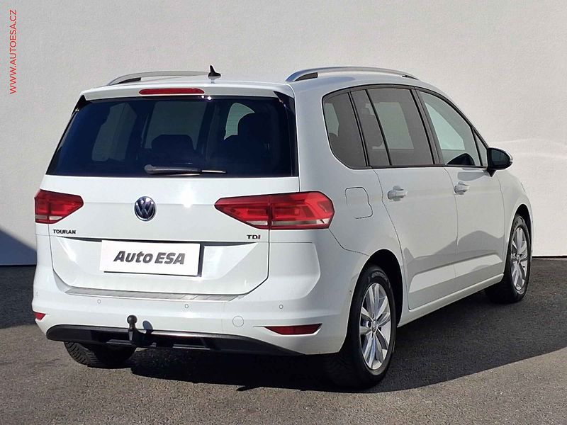 Volkswagen Touran (2016) 1.6 TDi, Comfortline, LED - fotka 4 z 18