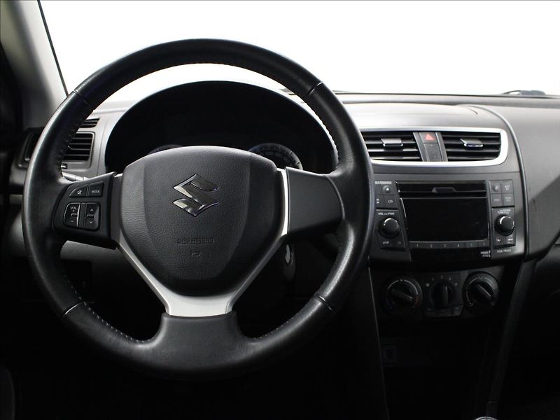 Suzuki Swift 1,2 i 4x4 pěkný stav, serv.kni - fotka 24 z 27