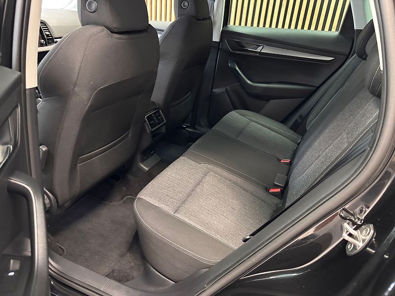 Škoda Karoq SPORTLINE 1.5 TSI 110kw - fotka 22 z 32