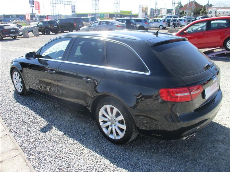 Audi A4 Avant 2,0 TDI, quattro, servis - fotka 7 z 45