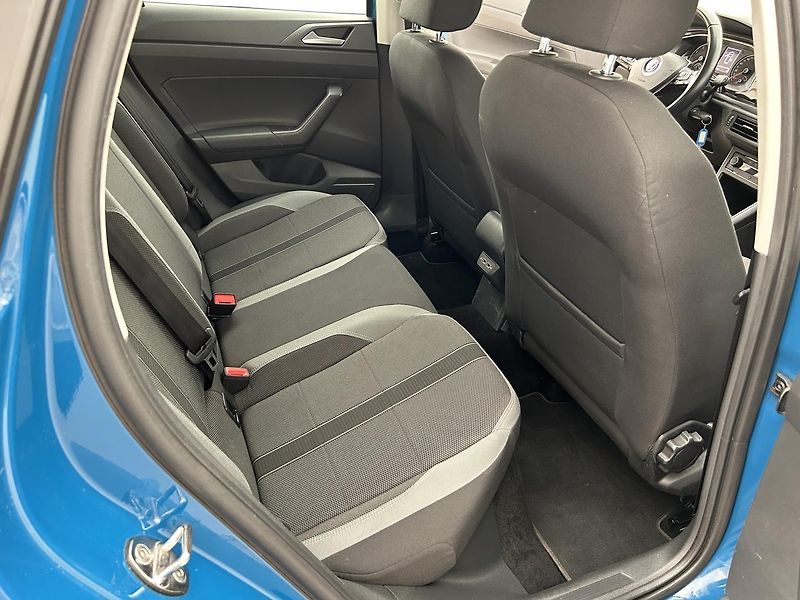 Volkswagen Polo 1.0 TGI Highline - fotka 22 z 24