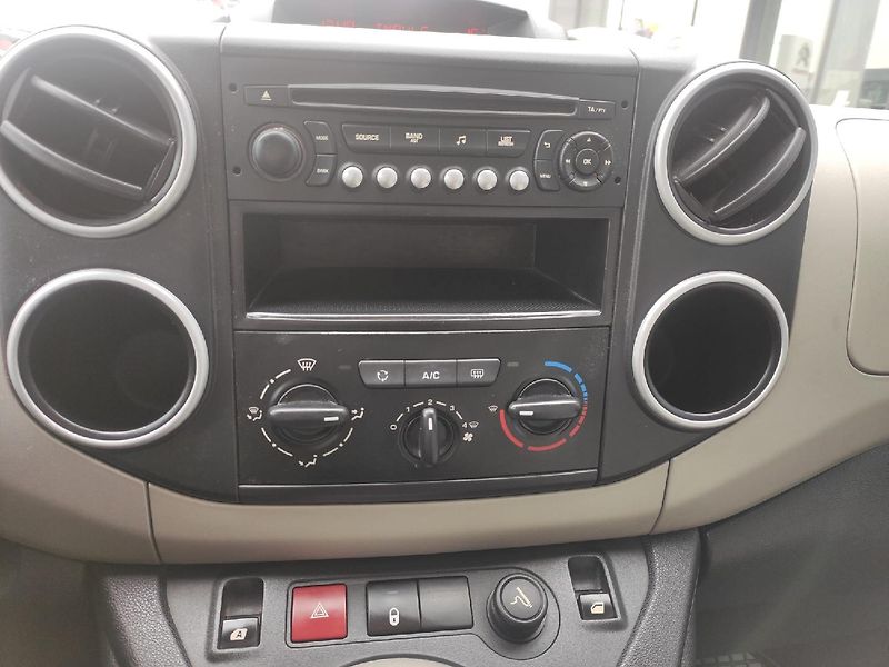 Citroën Berlingo (2016) MULTISPACE 1.6i 120k MAN5 TZ - fotka 15 z 27