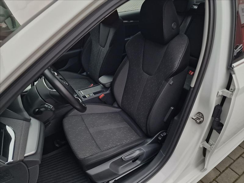 Škoda Octavia 2.0 TDI Style,původ ČR,1.Maj. - fotka 38 z 50