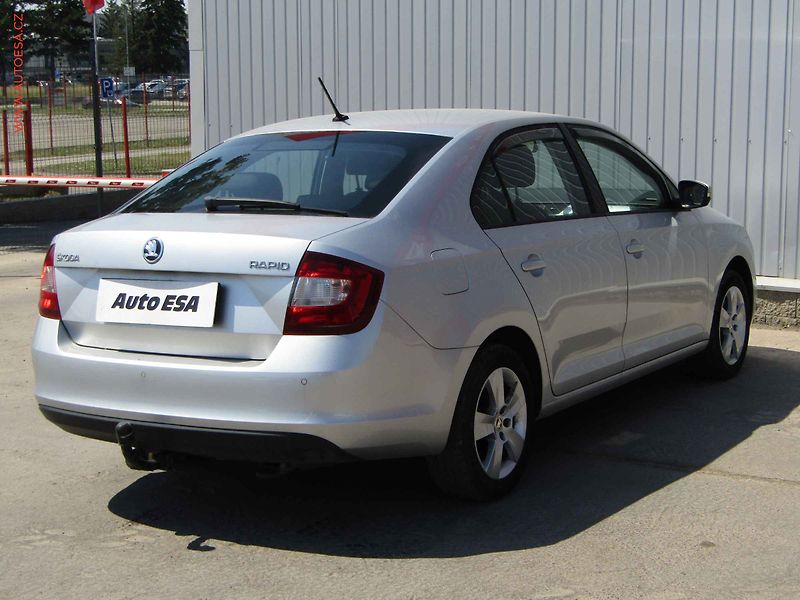 Škoda Rapid (2017) 1.0 TSi, ČR, Ambition, AC - fotka 4 z 23