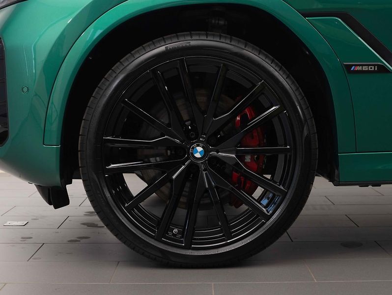 BMW X6 M60i - fotka 6 z 23