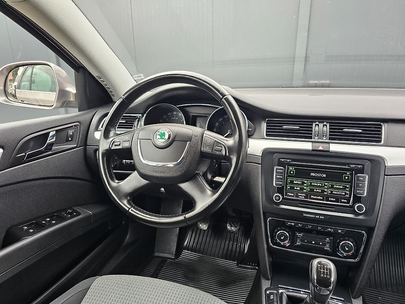 Škoda Superb 2.0 TDI 103kW,SENZORY,SERVISKA - fotka 24 z 53
