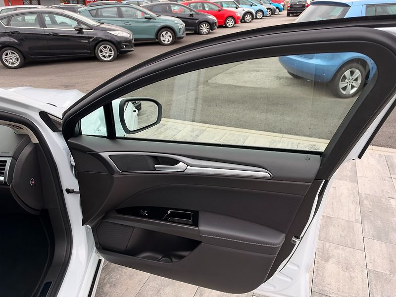 Ford Mondeo (2018) 2,0 TDCI 132 Kw Aut. Titanium - fotka 26 z 33