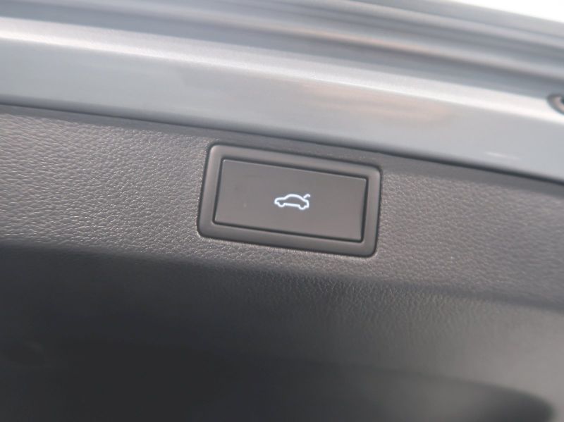Škoda Scala (2026) MONTE CARLO 1.0TSI 85KW DSG PA - fotka 38 z 38