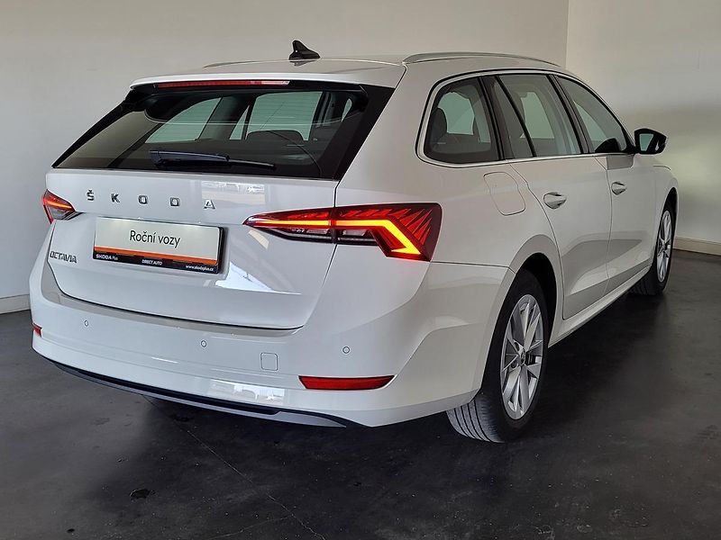Škoda Octavia - fotka 2 z 27