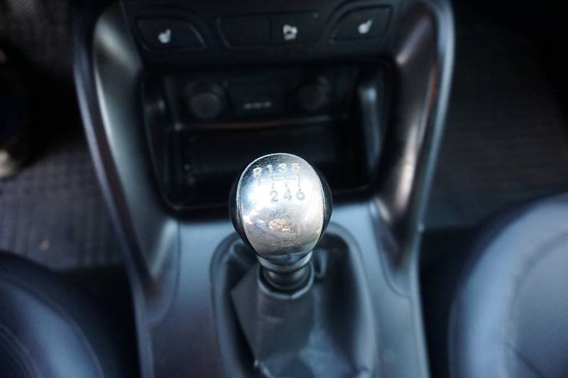 Hyundai ix35 (2013) IX 35 2,0 4WD - fotka 26 z 27