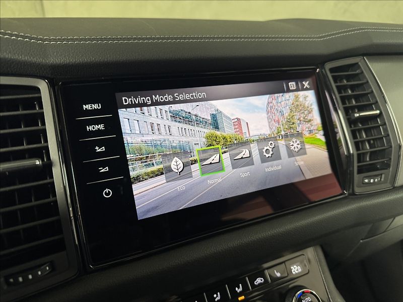 Škoda Kodiaq 2,0 TDi  DSG 4x4 Clever Assist - fotka 33 z 48