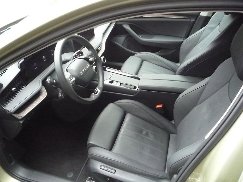 Škoda Superb (2025) 2,0TDi 110kW DSG L&K - fotka 7 z 25