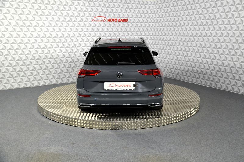 Volkswagen Golf (2023) Var.2.0TDI 110 Style AT - fotka 7 z 18