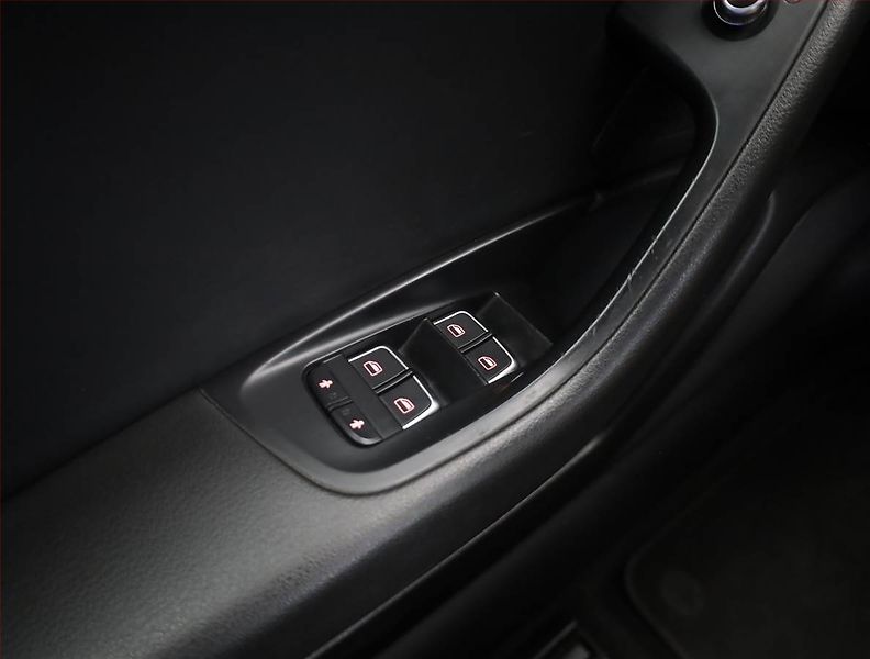Audi A6 (2011) 3.0 TDI, 4X4, Automat, Navi - fotka 17 z 20