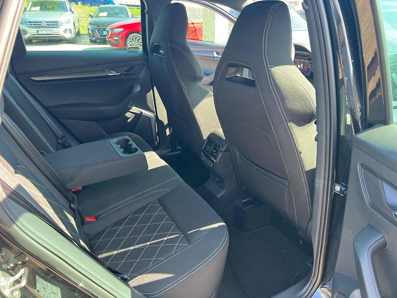 Škoda Karoq Sportline 1.5 TSI 110kw DSG - fotka 23 z 27