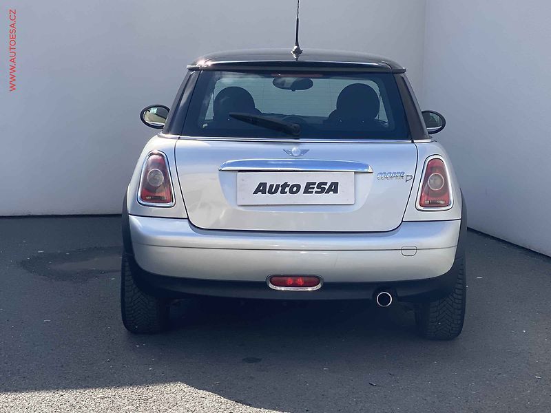 Mini Cooper (2008) 1.6D, AT, AC, temp - fotka 5 z 15