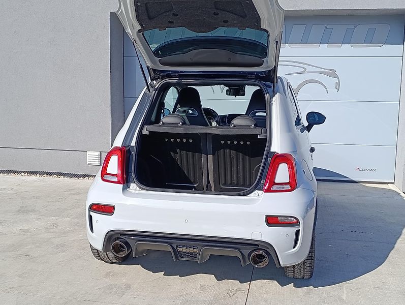 Fiat 500 ABARTH 121kW AKRAPOVIČ - fotka 9 z 32