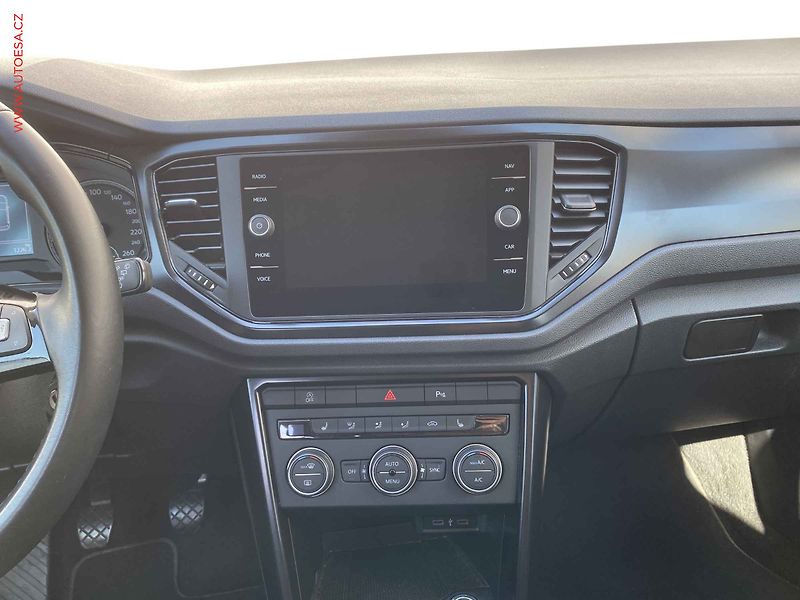 Volkswagen T-Roc (2020) 1.6 TDi, STK5/28 - fotka 12 z 18