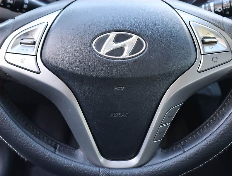 Hyundai ix20 (2012) 1.6 CVVT, LPG, Park. senzory - fotka 16 z 16