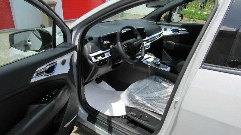 Kia Sportage (2026) NQ5 1,6 T-GDi GPF 4x2 7DCT BLA - fotka 14 z 14