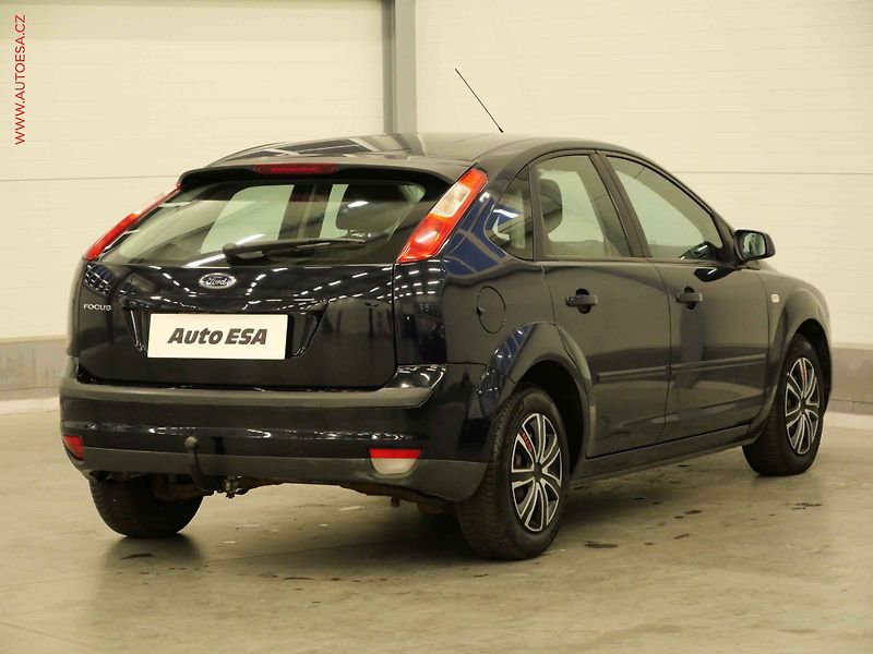 Ford Focus (2007) 1.6i, 2.maj, AC, TZ, temp - fotka 4 z 18