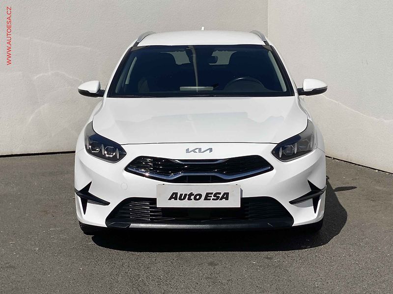 Kia Ceed (2024) 1.5 T-GDi SW, 1.maj,ČR, TOP - fotka 2 z 18