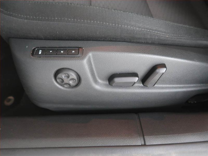 Škoda Superb (2010) 1.4 TSI, Navi, Xenony - fotka 18 z 23