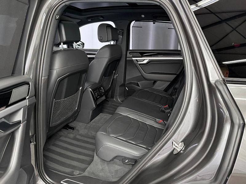 Volkswagen Touareg 4.0TDI V8 R-LINE 4MOTION, BLAC - fotka 12 z 29