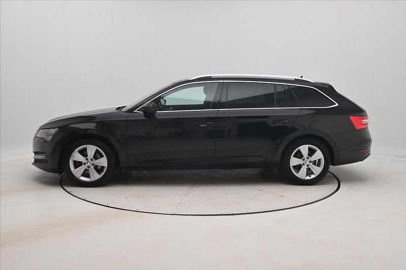 Škoda Superb 2,0 TDI 110kW DSG Style Záruka - fotka 8 z 31