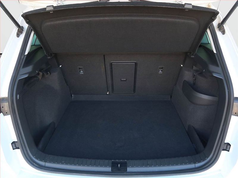 Škoda Karoq (2025) 2.0 TDI, Drive, FullLed - fotka 14 z 18