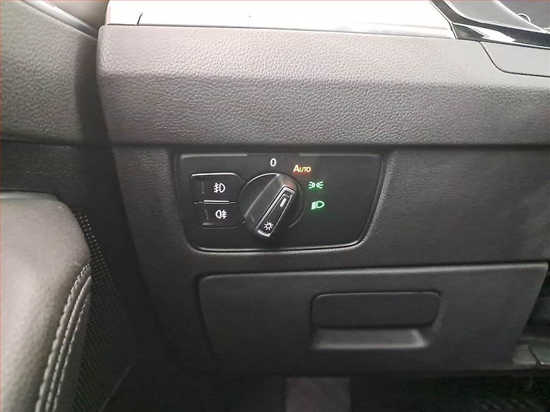 Volkswagen Passat (2019) R-Line 2.0 TDI, Automat, Kůže - fotka 21 z 24