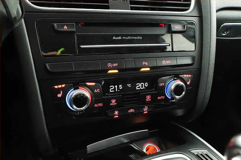 Audi A4 (2014) S-Line 2.0 TDI, 4X4, Automat - fotka 15 z 21