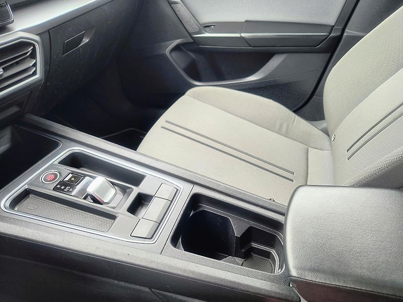 Seat Leon 1.0 eTSi AT 81KWNAVI/MATRIXLED - fotka 44 z 67