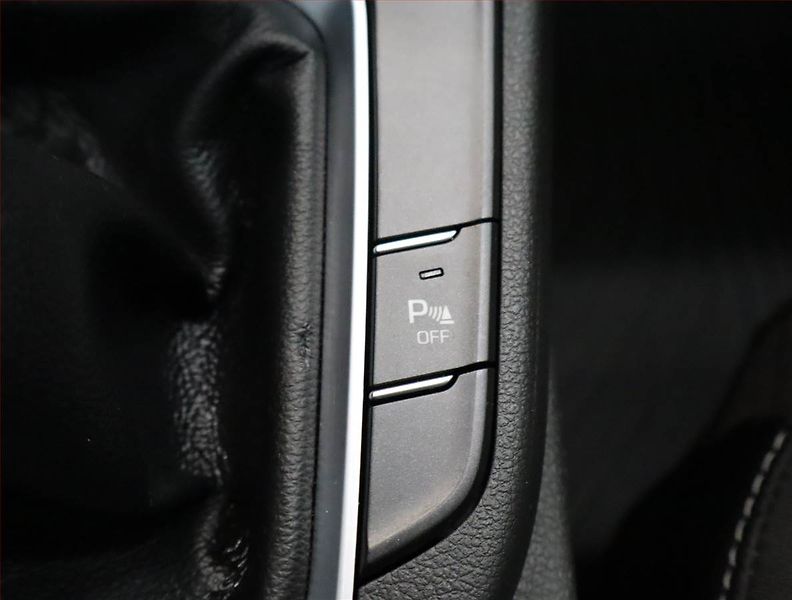 Hyundai i30 (2021) 1.6 CRDi, ČR,1.maj, Serv.kniha - fotka 21 z 23