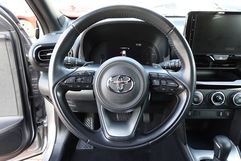 Toyota Yaris Verso 1.5VVTi CVT Comfort Style Tech - fotka 17 z 31