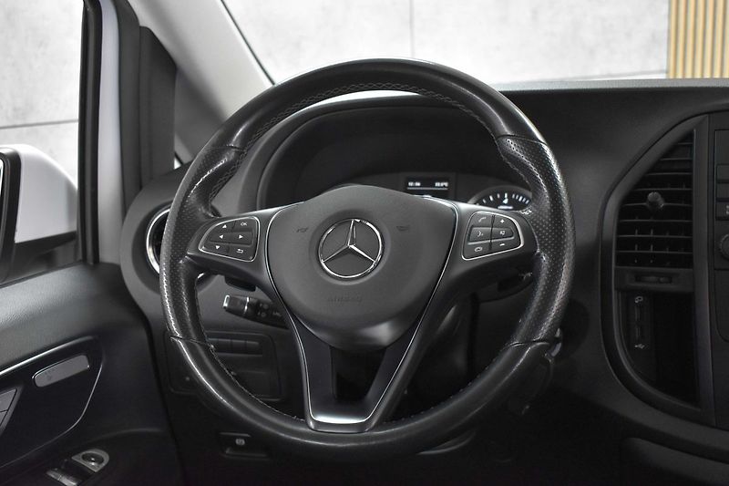 Mercedes-Benz Vito 119 CDi 4x4*LONG*8.MÍST*DPH*ČR - fotka 18 z 39