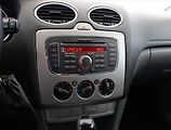 Ford Focus (2010) 1.6 16V, Automat, po STK - náhled 9