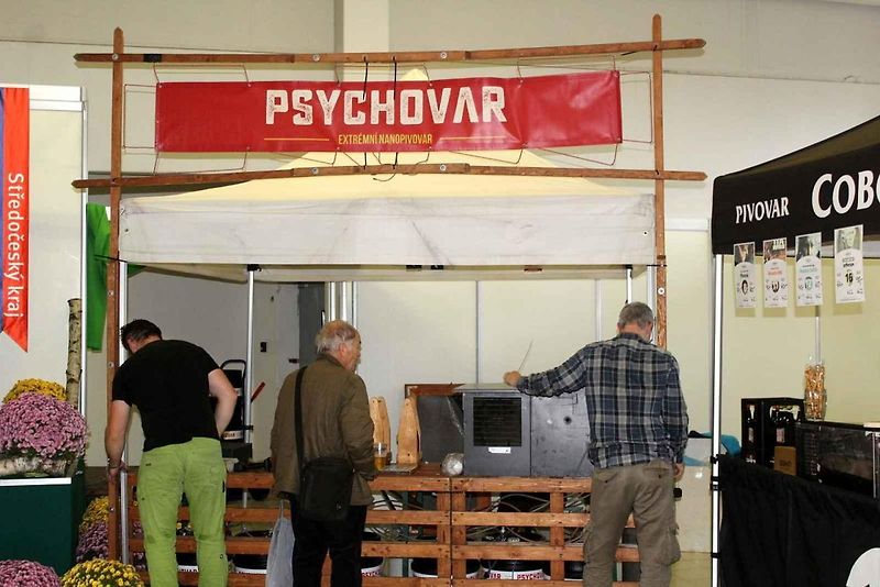 Autosalon Kola 2023 v Lysé v pátek 3. listopadu.