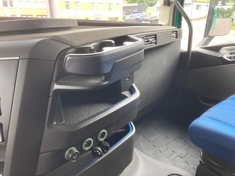 Volvo FH FH 500 I-SAVE NAVI TOP STAV - fotka 24 z 26