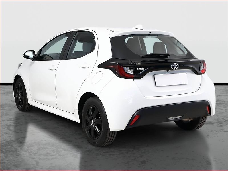 Toyota Yaris (2023) 1.5 VVT-i, ČR,1.maj - fotka 4 z 17