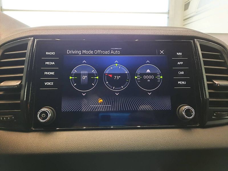 Škoda Karoq (2023) Sportline 2.0 TDI 4x4 (110kW/1 - fotka 20 z 30