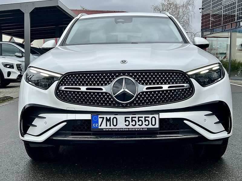 Mercedes-Benz GLC (2025) 300 de 4M Plug-In hybrid - fotka 8 z 29
