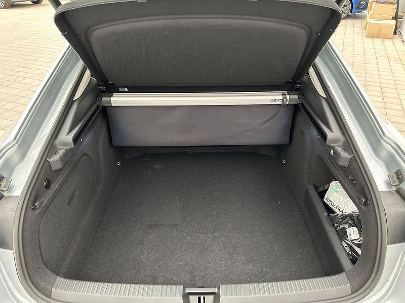Škoda Superb 2.0 TDi L & K - fotka 26 z 33