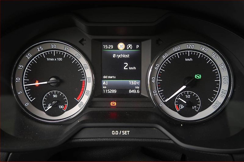 Škoda Octavia (2017) 2.0 TDI, Automat, Navi - fotka 11 z 16