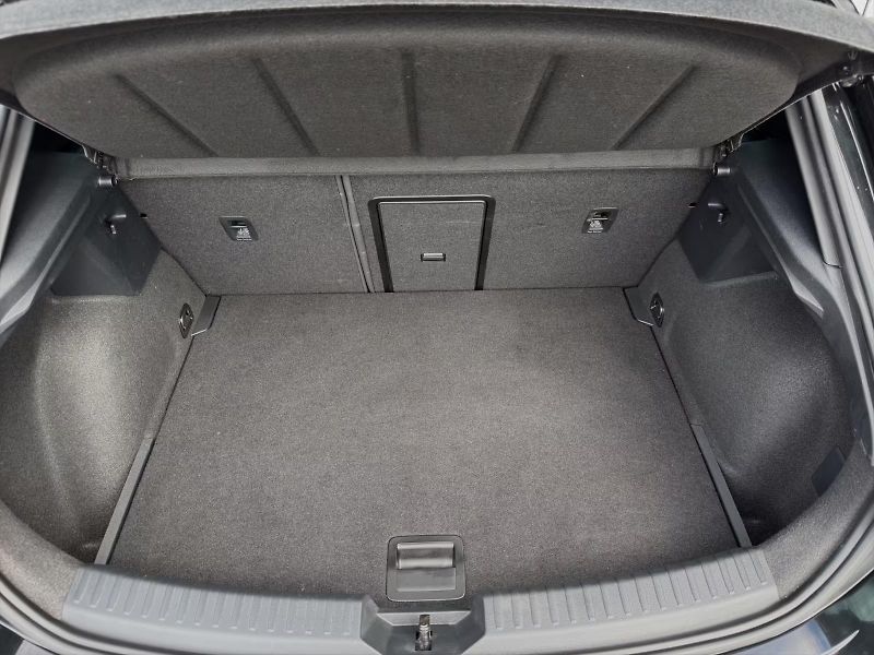Cupra Leon 1.5 eTSI 110kW DSG 1.Maj DPH - fotka 10 z 10