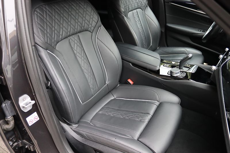BMW Řada 5 540D XDRIVE G30 M-PAKET 250kW - fotka 49 z 50
